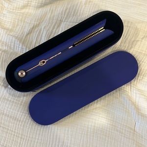 Special Edition Dyson Corrale™ straightener (Vinca Blue/Rosé)